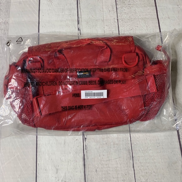 Supreme SS20 Waist Bag - Picture 2 of 3